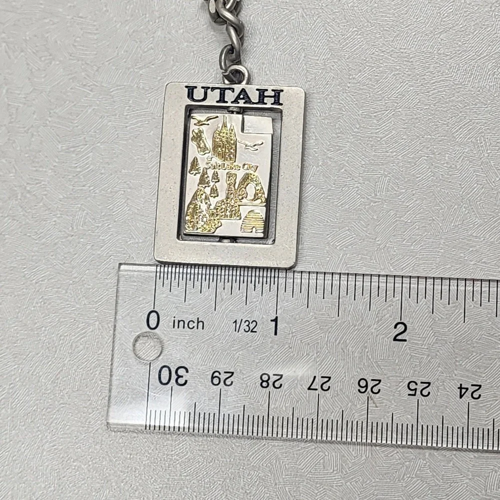 Vintage Salt Lake City Utah UT Spinning Keychain Center Collectible Silver Gold